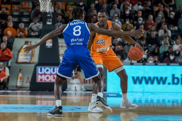 对抗中展现 对抗中展现